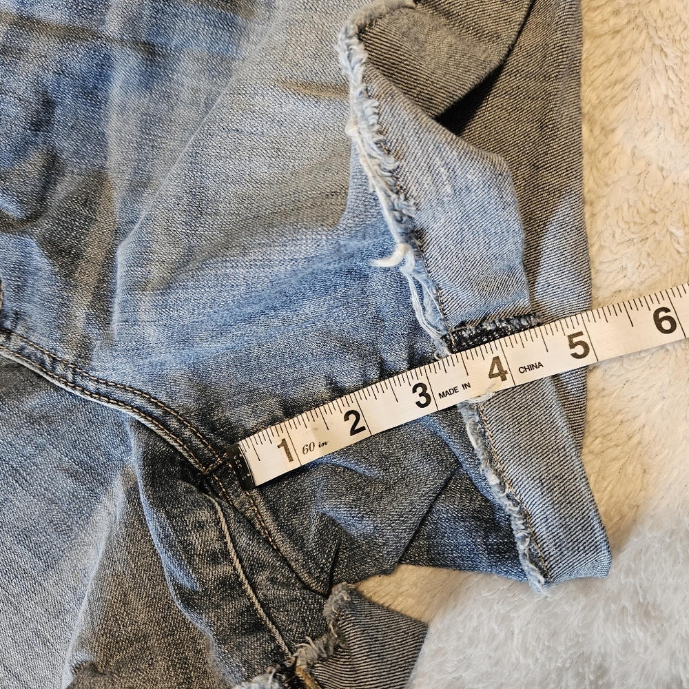 EUC Torrid Jean Shorts - Picture 8 of 10